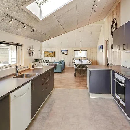 5 Bedroom Awesome In Bogense Skastrup