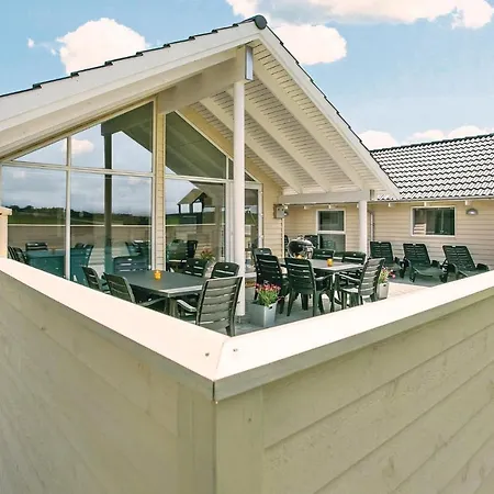 Holiday home 5 Bedroom Awesome In Bogense Skastrup